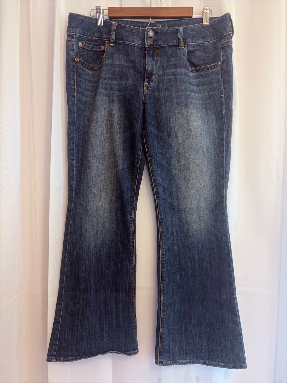 American Eagle Super Stretch Dark Wash Flared Jeans 14 Short